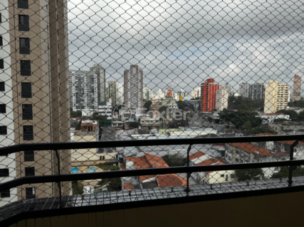 Image 7 - 924375