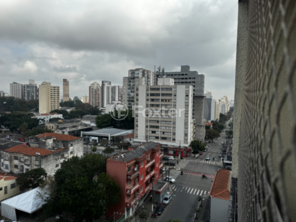 Image 11 - 924375