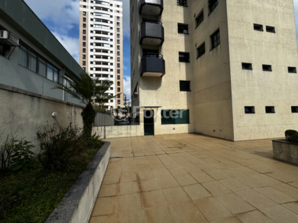 Image 76 - 924375