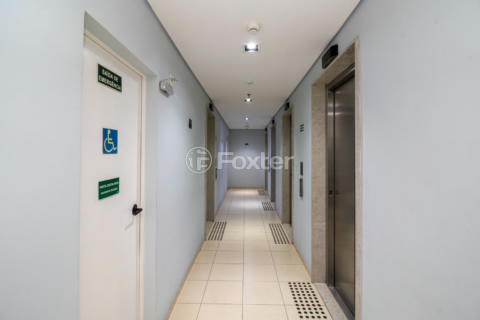 Image 32 - 924546
