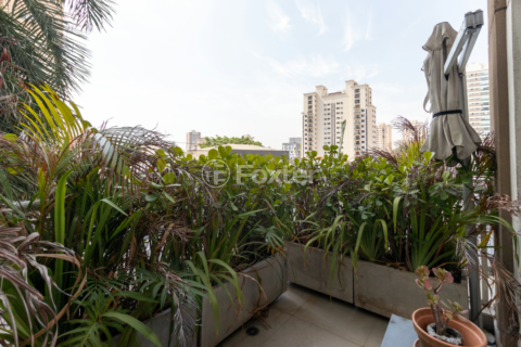 Image 11 - 924632