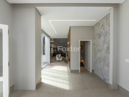 Image 44 - 924747