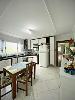 Image 6 - 924766