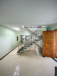 Image 11 - 924766