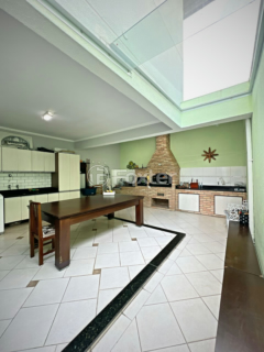 Image 10 - 924766