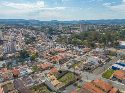 Image 9 - 924925