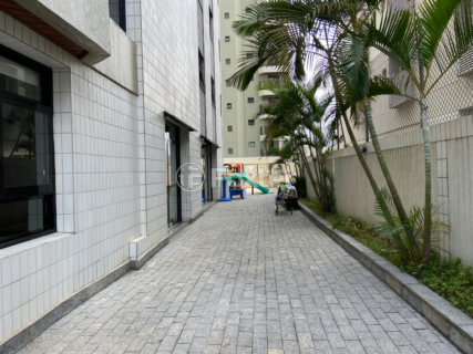 Image 32 - 924945
