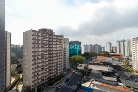 Image 4 - 924958