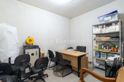 Image 11 - 925011