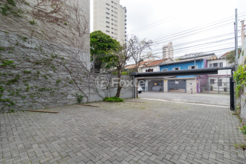 Image 39 - 925011