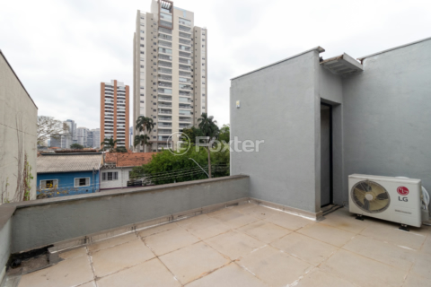Image 32 - 925011