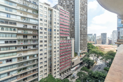Image 25 - 925047