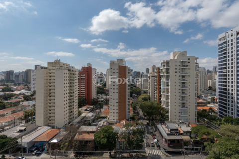 Image 29 - 925060