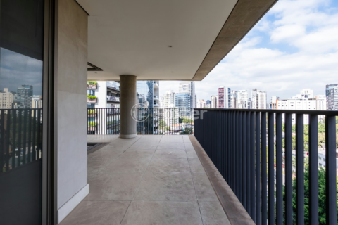 Image 8 - 925060