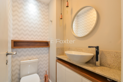 Image 29 - 925071