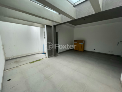 Image 4 - 925097