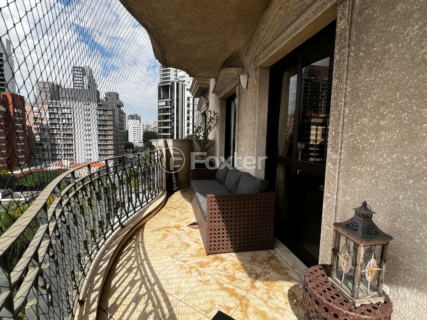 Image 23 - 925240