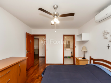 Image 35 - 925333