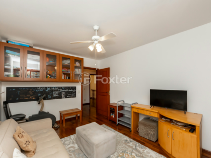 Image 32 - 925333