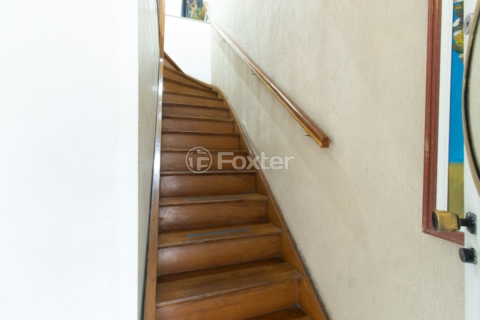 Image 17 - 925501