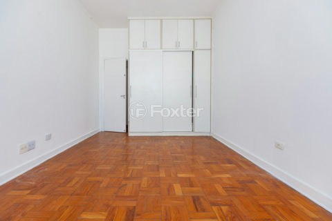Image 31 - 925520