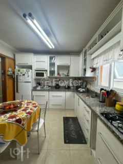 Image 7 - 925682