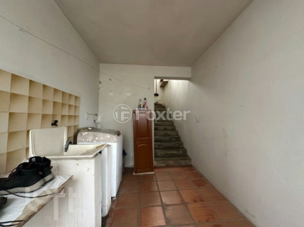 Image 11 - 925718