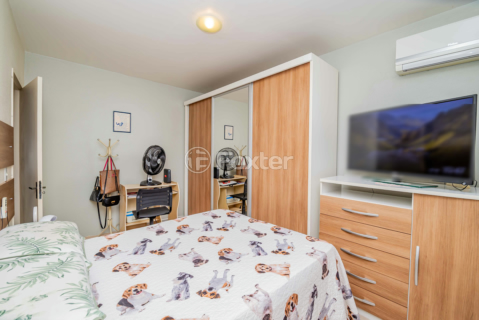 Image 7 - 925731