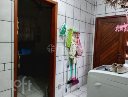 Image 25 - 925744