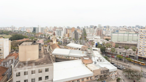 Image 32 - 925859
