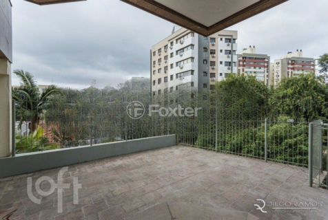 Image 46 - 926002