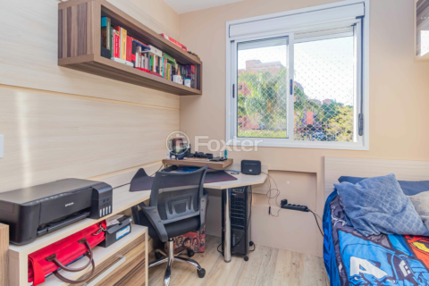 Image 19 - 926057