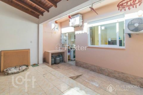 Image 35 - 926180