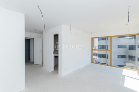 Image 31 - 926579