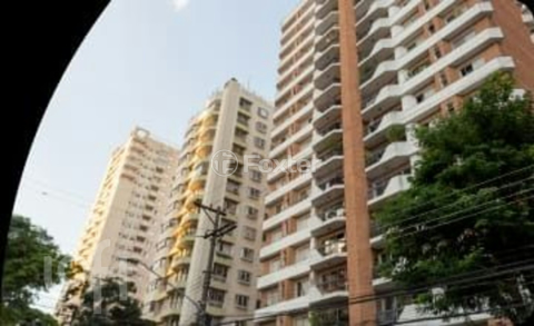 Image 11 - 926587