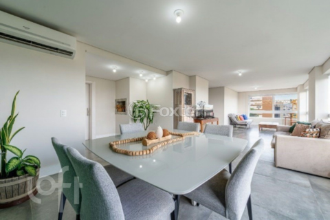 Image 7 - 926624