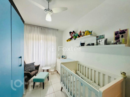 Image 21 - 926711