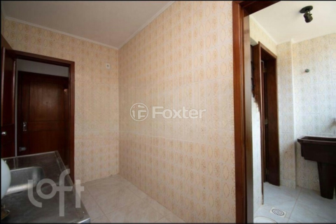 Image 3 - 926758