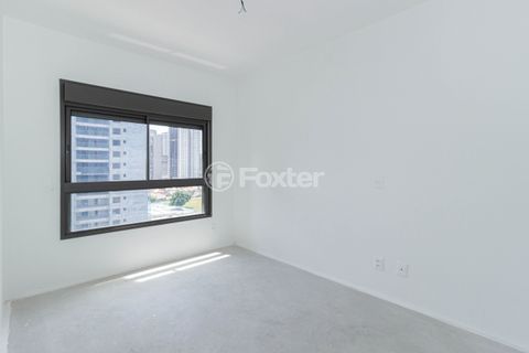 Image 32 - 926773