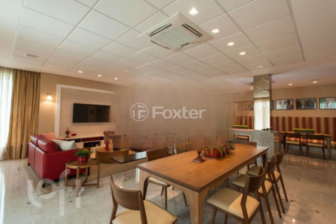 Image 31 - 926981