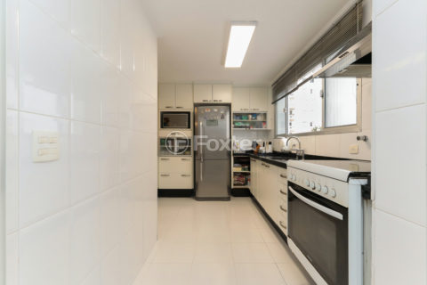 Image 24 - 927038