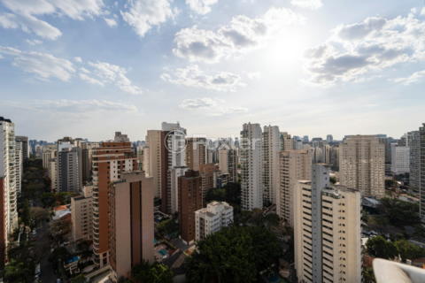 Image 17 - 927363