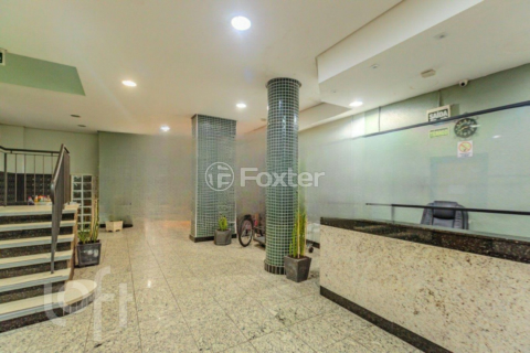 Image 3 - 927389
