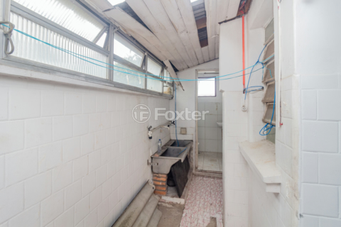 Image 30 - 927596