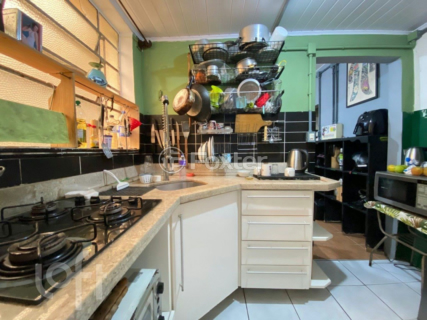 Image 4 - 927941