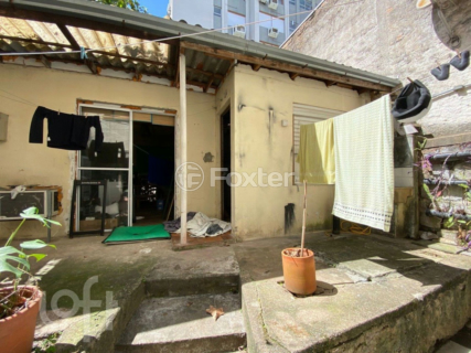 Image 10 - 927941