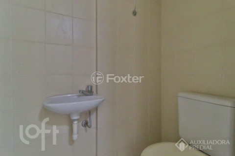 Image 32 - 928035
