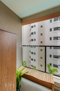 Image 3 - 928062