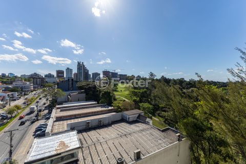 Image 2 - 928115
