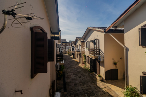 Image 25 - 928117